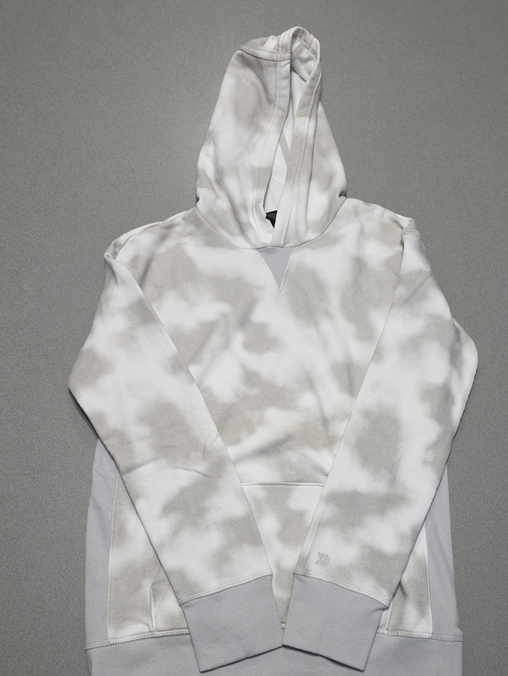 all in motion Boys Light Gray and White Tie-Dye Crewneck Hoodie